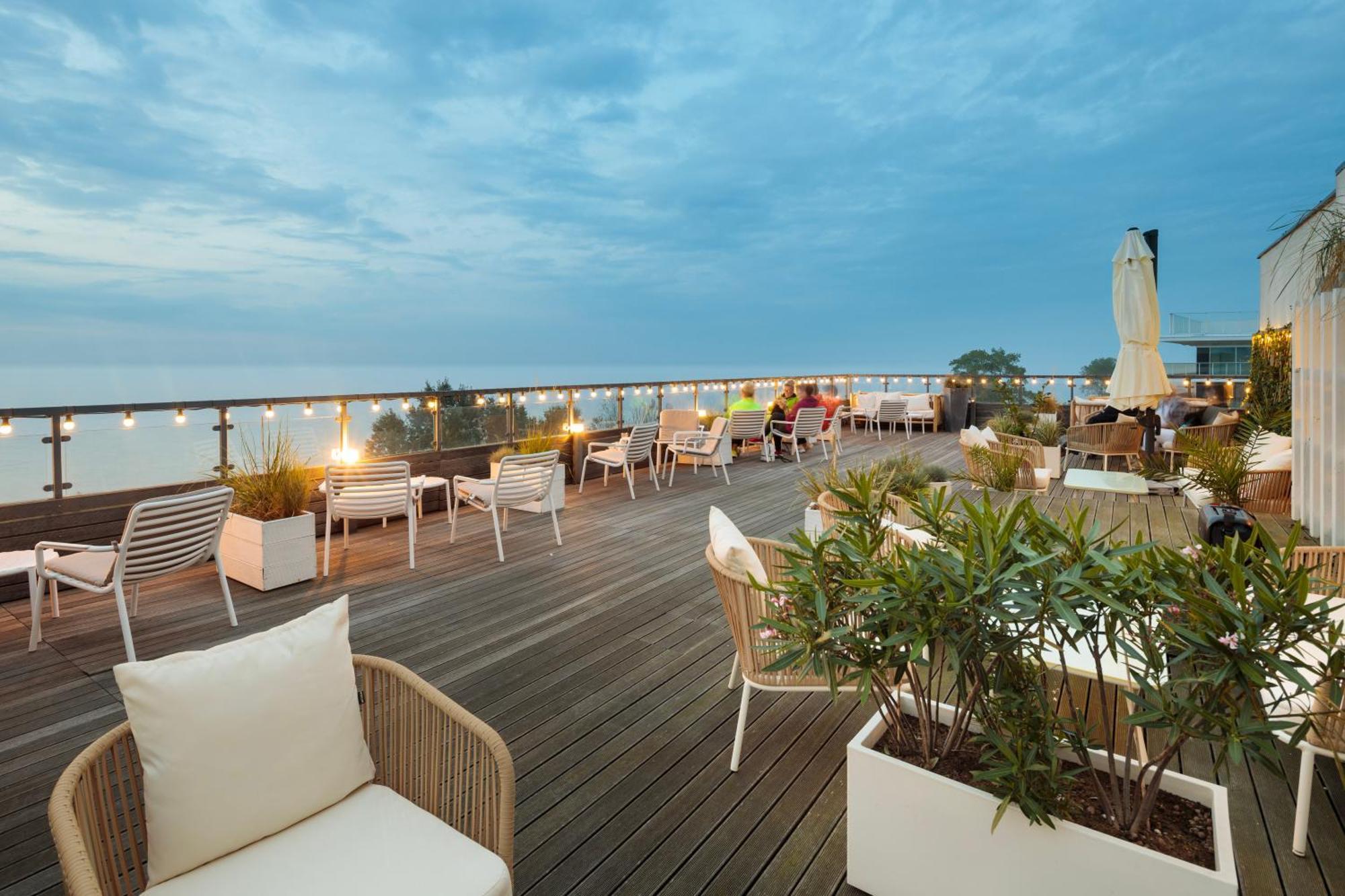 Marine Hotel By Zdrojowa Kołobrzeg Extérieur photo Rooftop bar