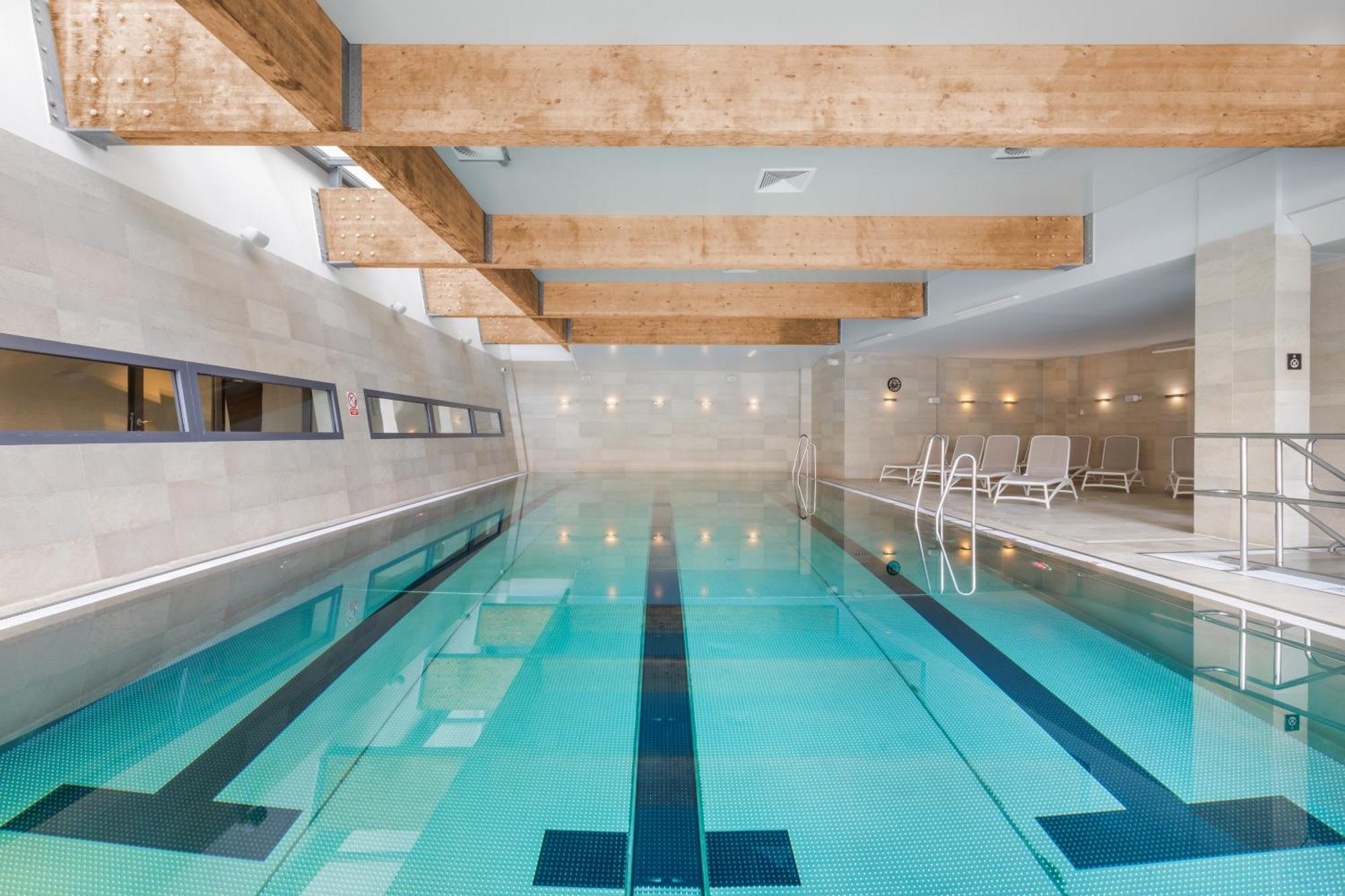 Marine Hotel By Zdrojowa Kołobrzeg Extérieur photo The swimming pool at The Standard East Village